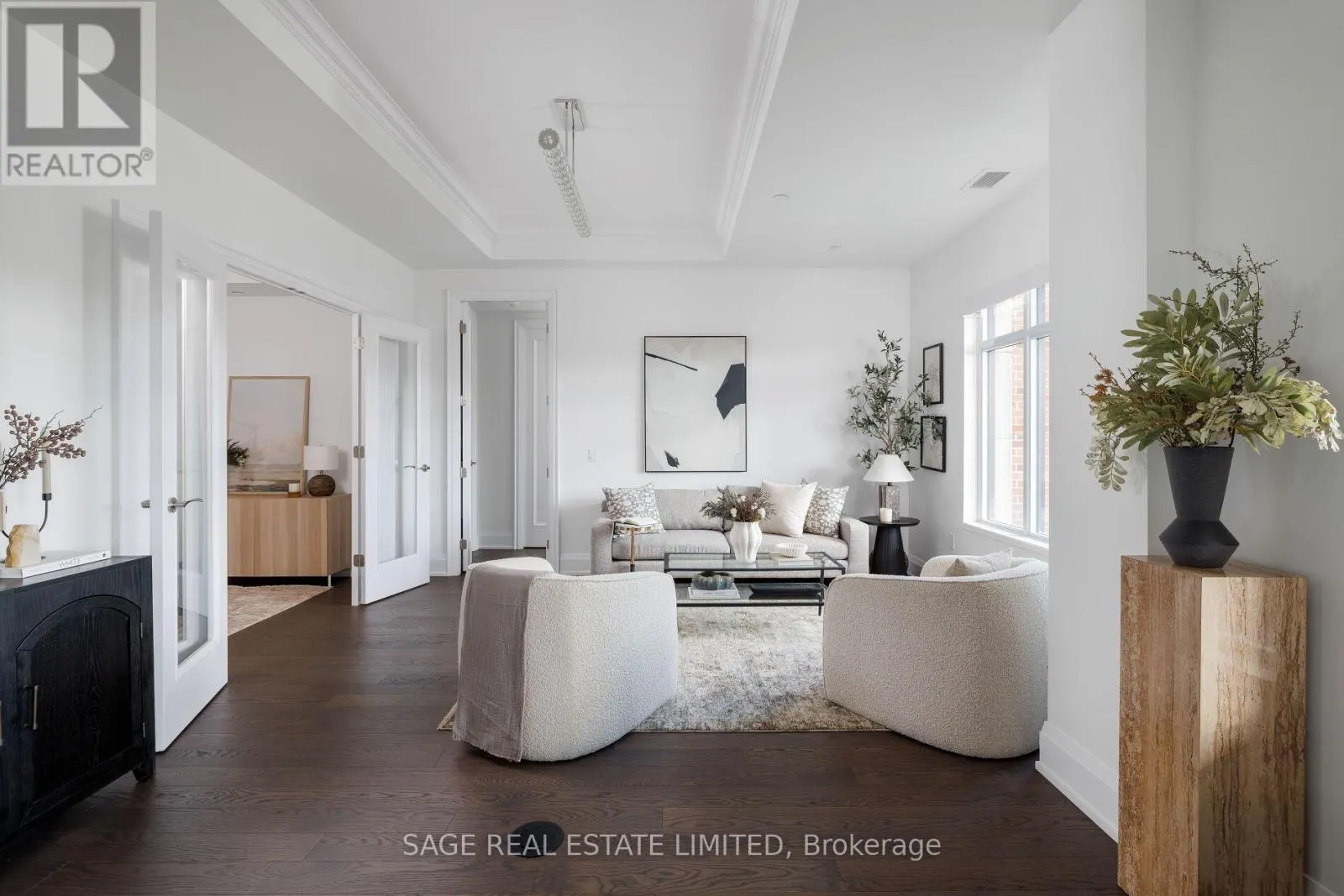 0629 - 1900 BAYVIEW AVENUE
