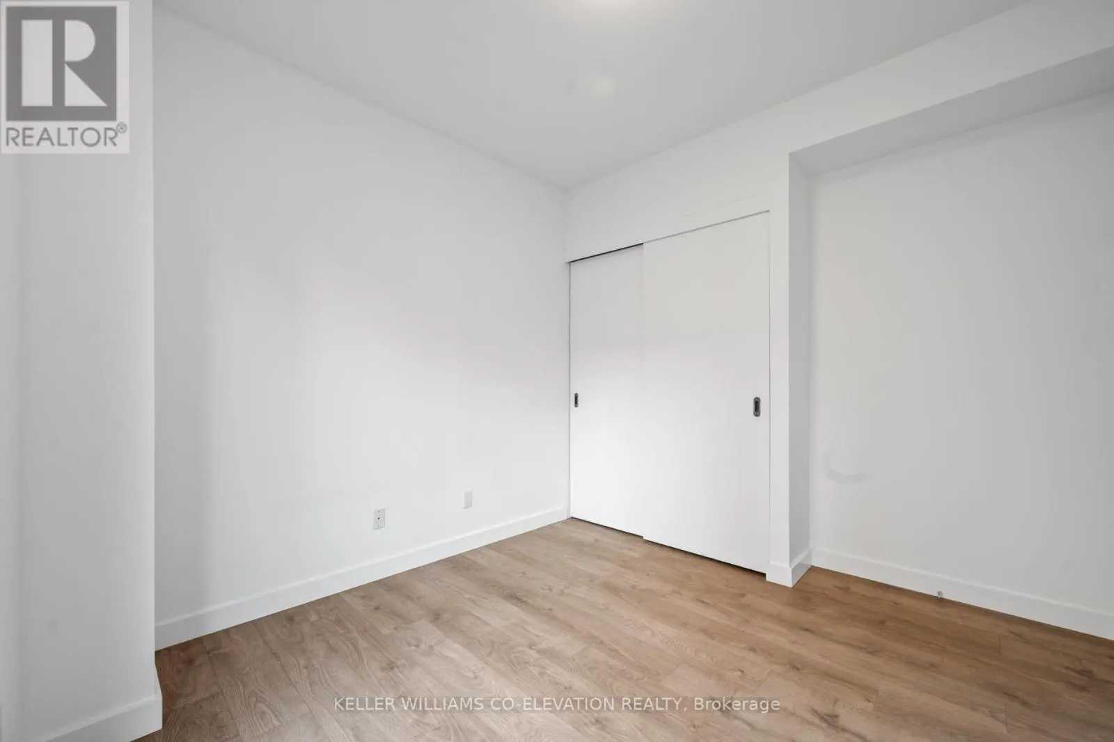 302 - 109 VAUGHAN ROAD
