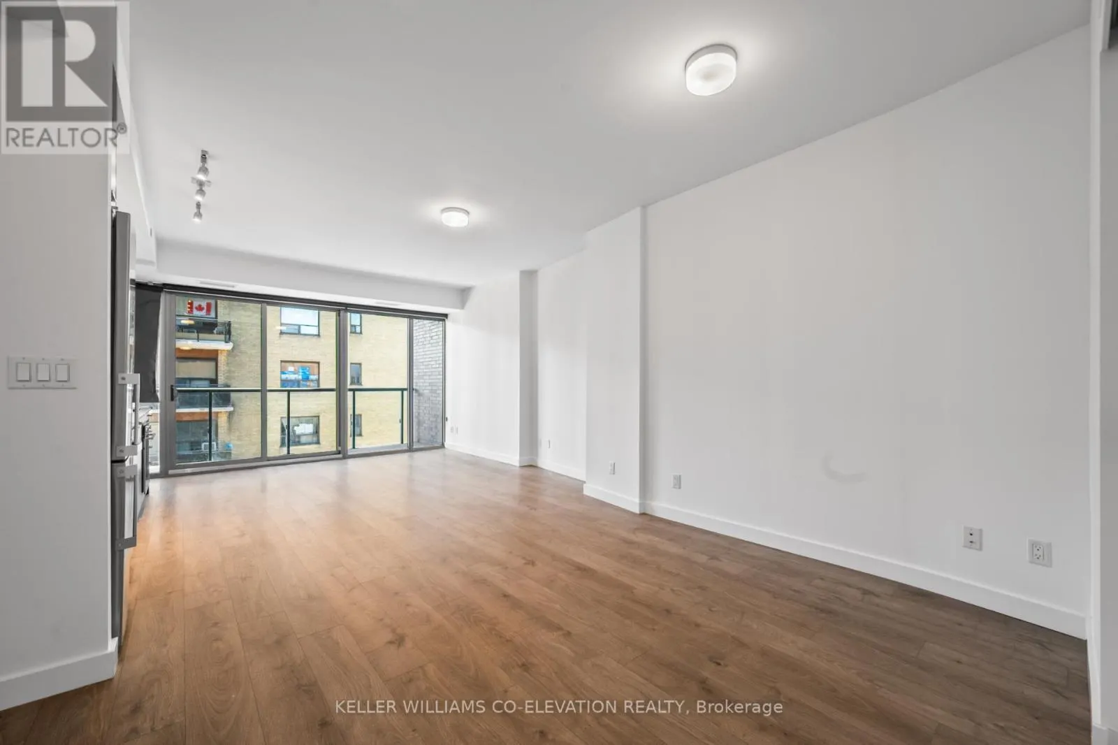 302 - 109 VAUGHAN ROAD