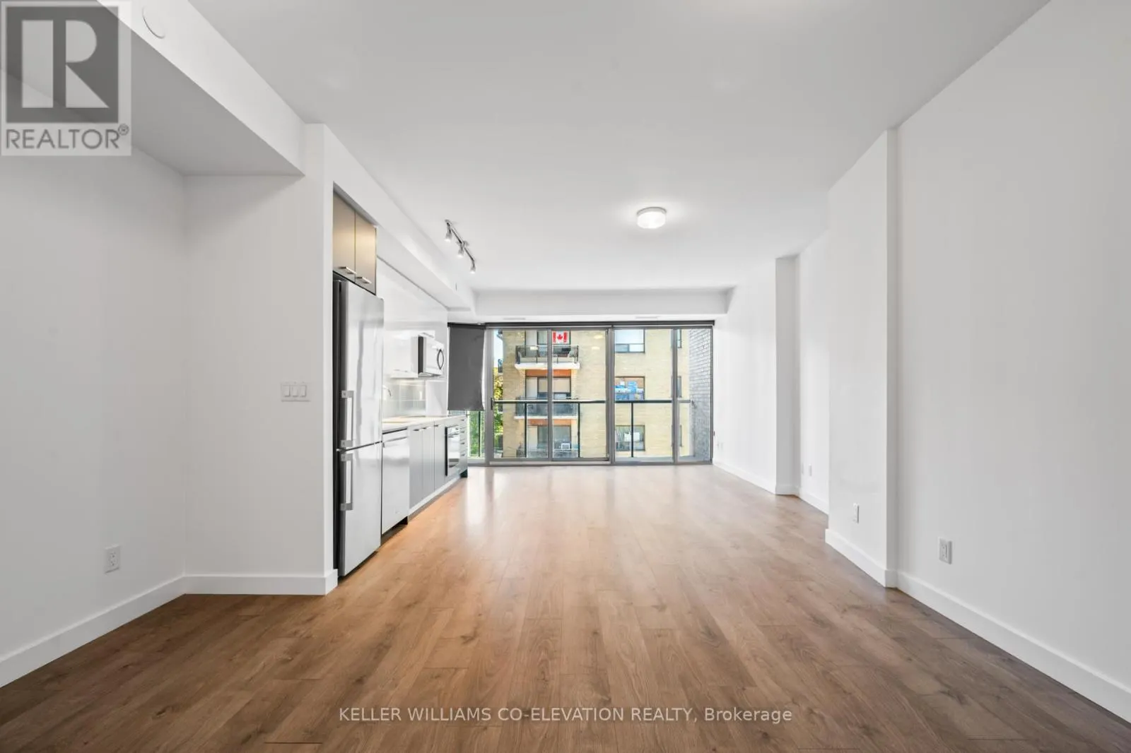 302 - 109 VAUGHAN ROAD
