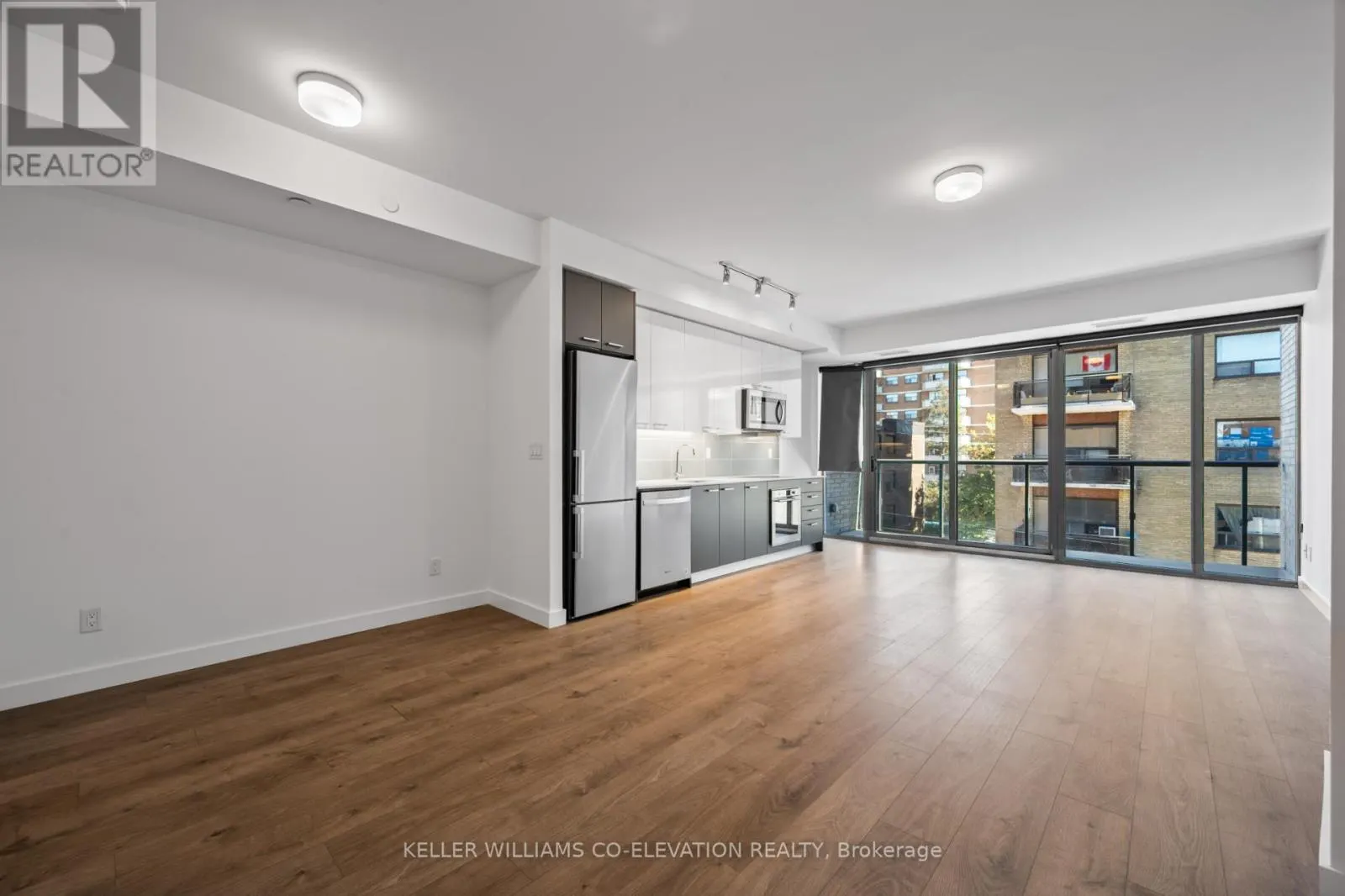 302 - 109 VAUGHAN ROAD