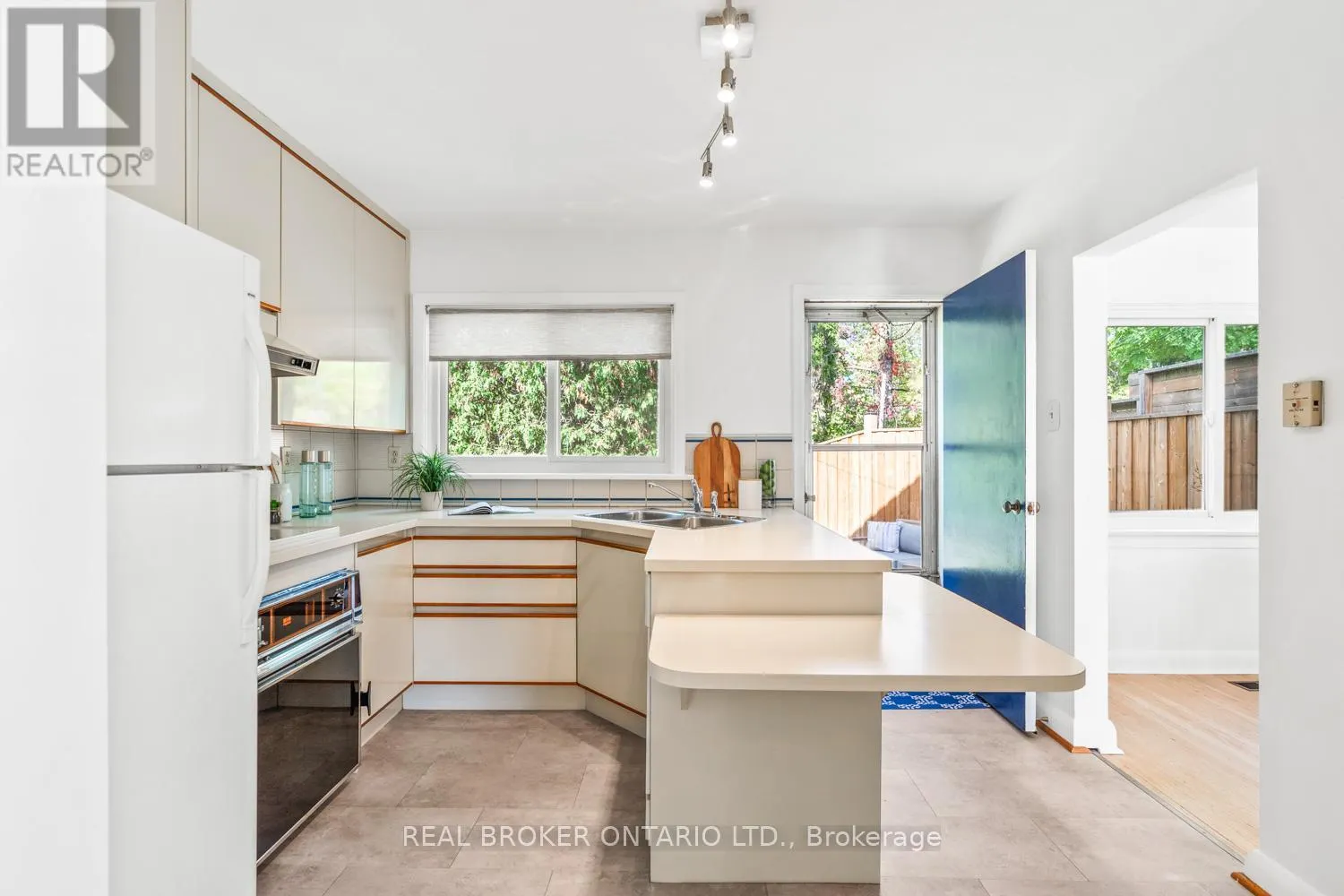 29 VEERY PLACE