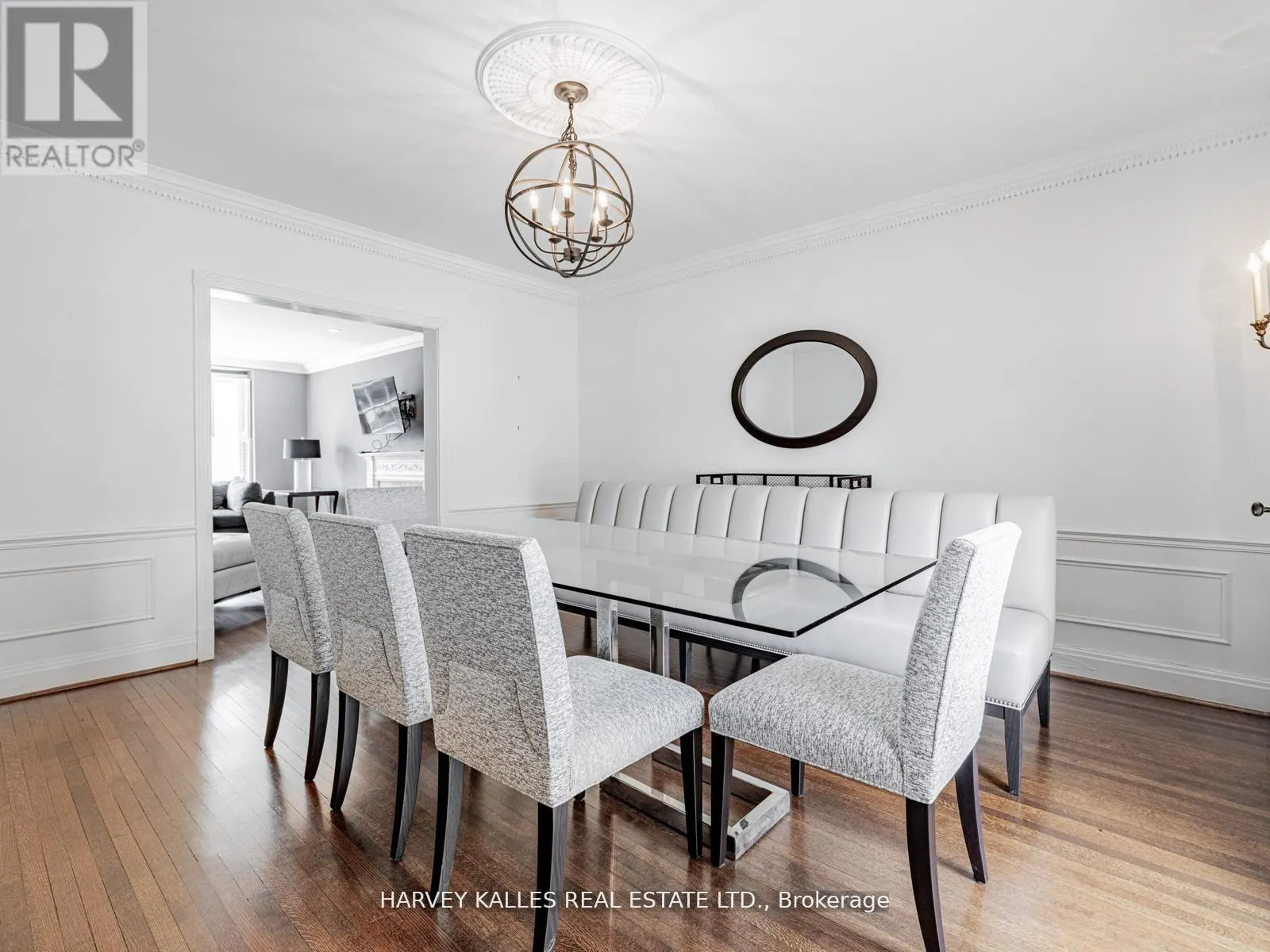 2 SILVERWOOD AVENUE