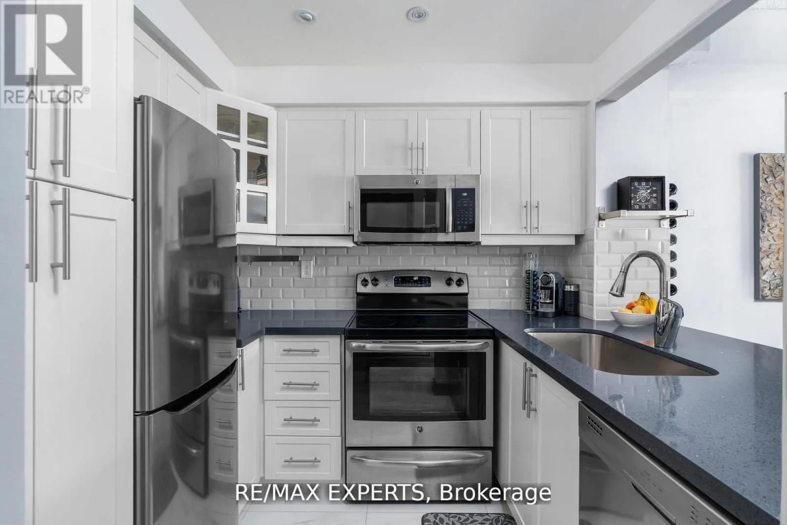 206 - 1000 SHEPPARD AVENUE W