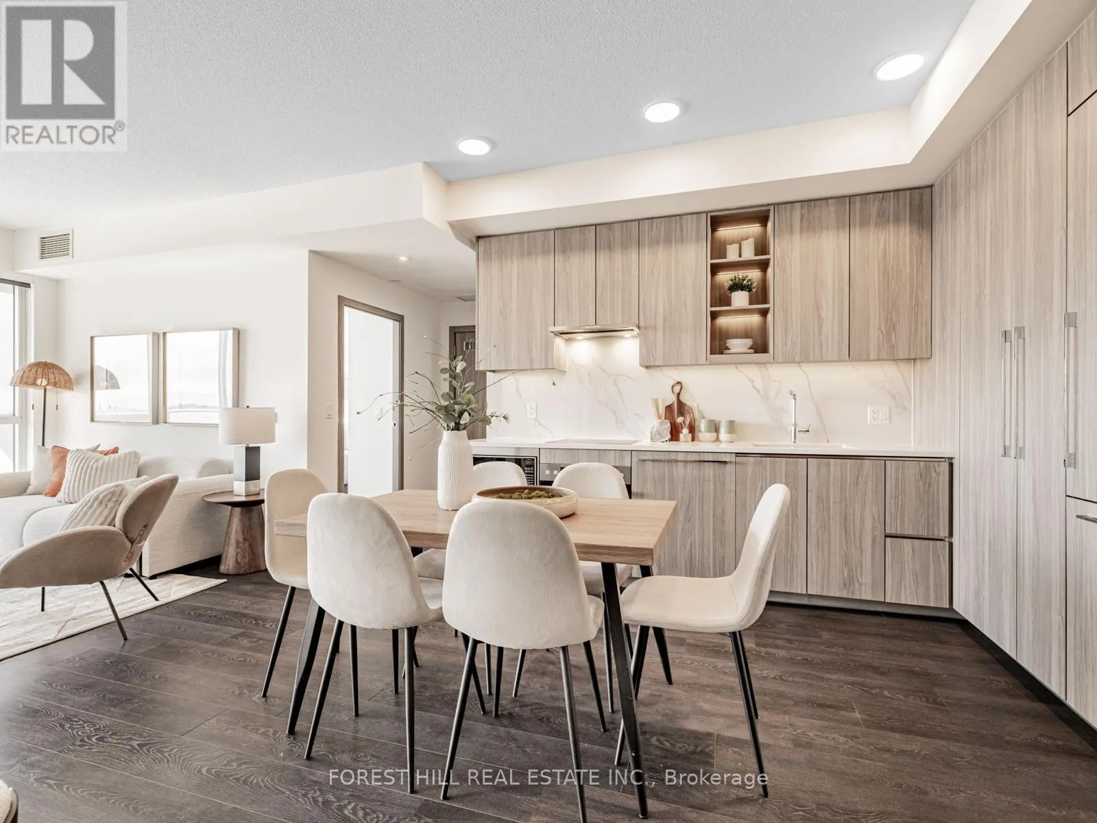 2706 - 27 MCMAHON DRIVE