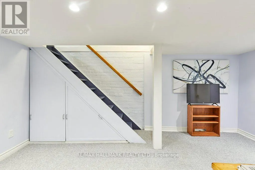 437 DAVISVILLE AVENUE