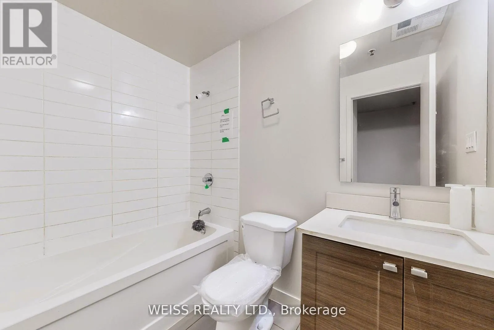 215 - 707 DOVERCOURT ROAD
