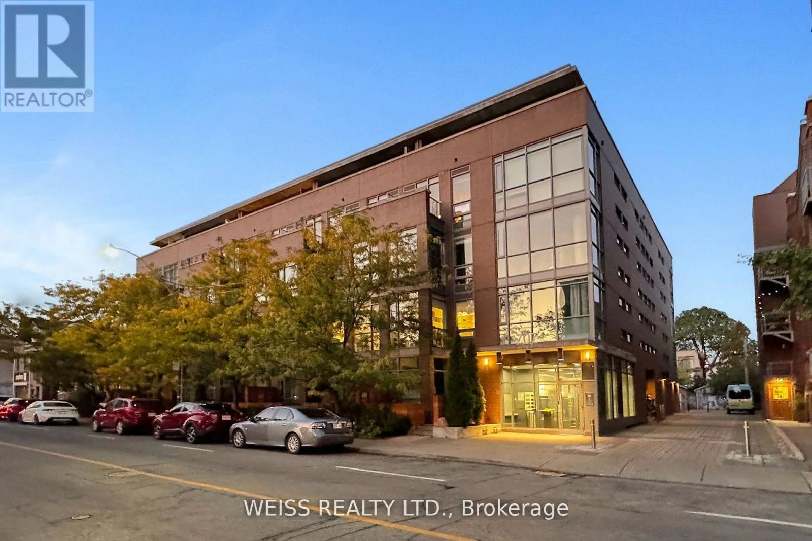 215 - 707 DOVERCOURT ROAD