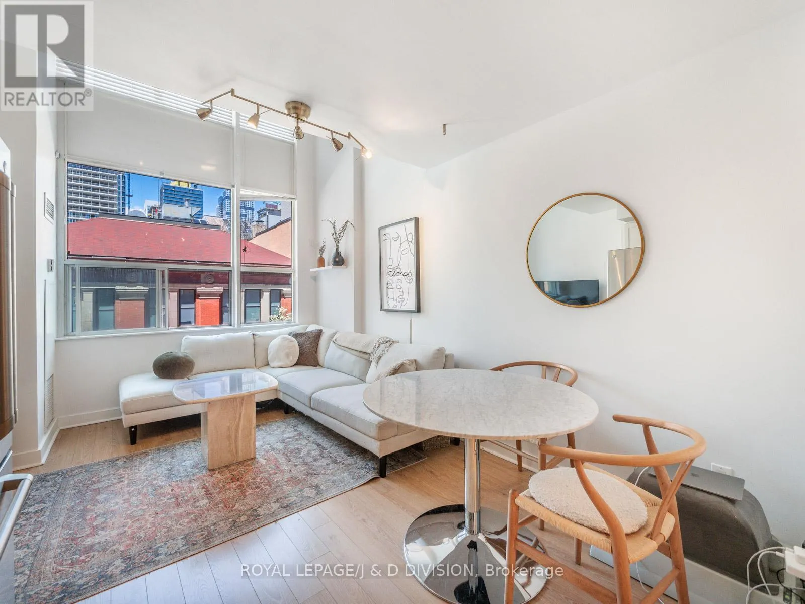 308 - 77 LOMBARD STREET