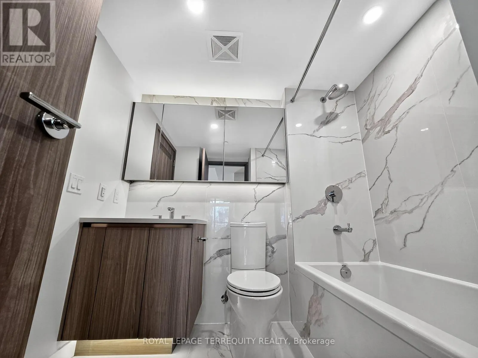 4505A - 1 CONCORD CITYPLACE WAY