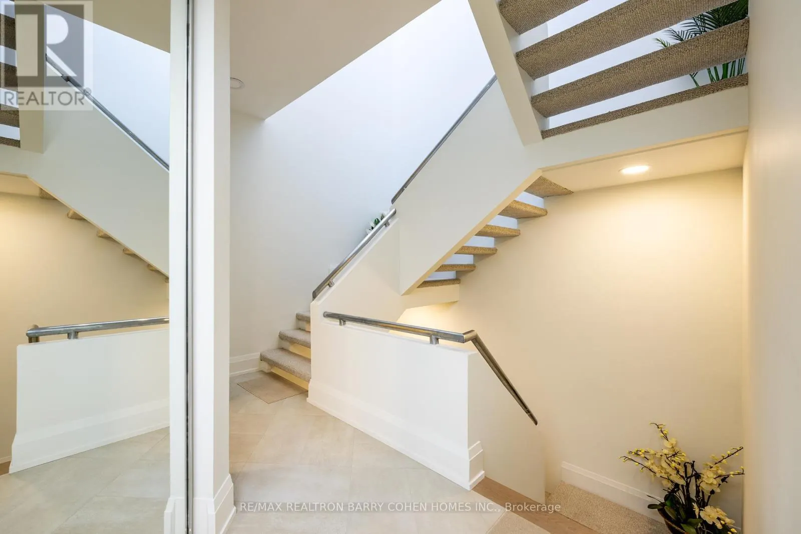 10 PENWOOD CRESCENT