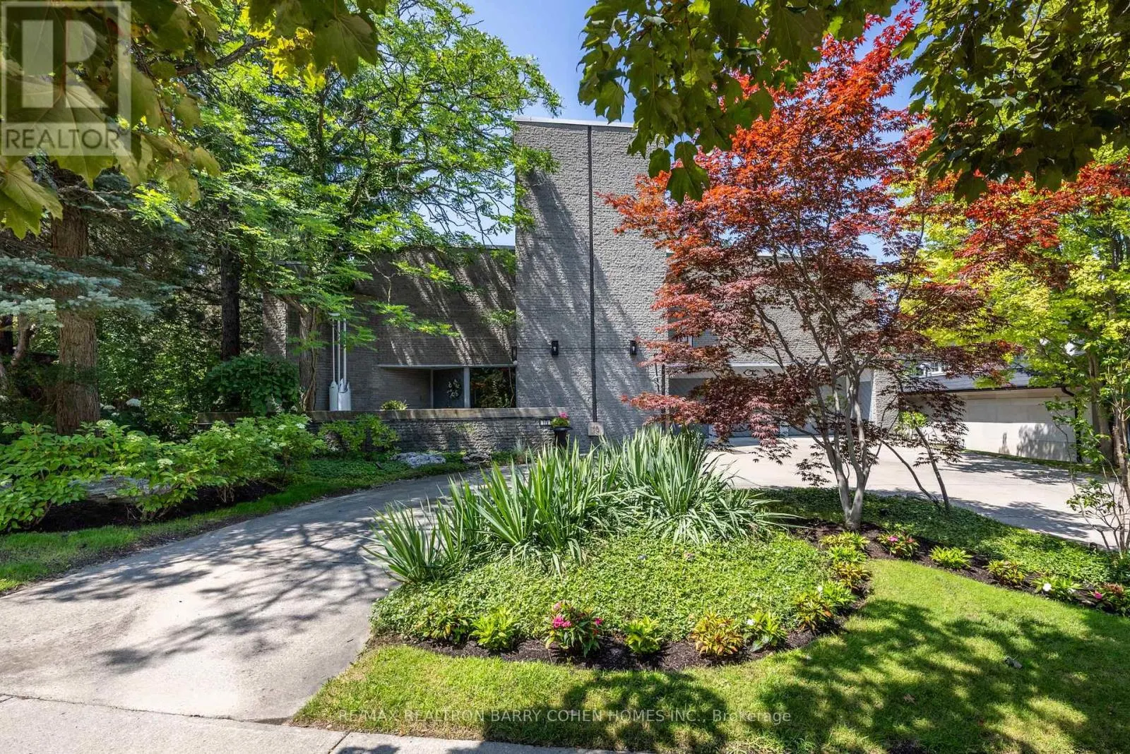 10 PENWOOD CRESCENT