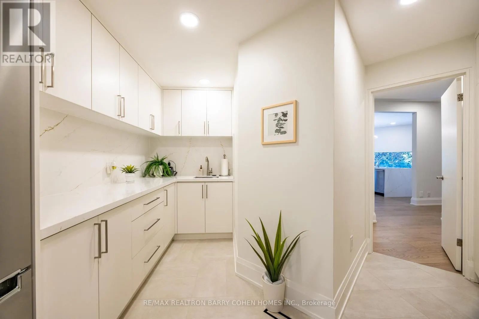 10 PENWOOD CRESCENT