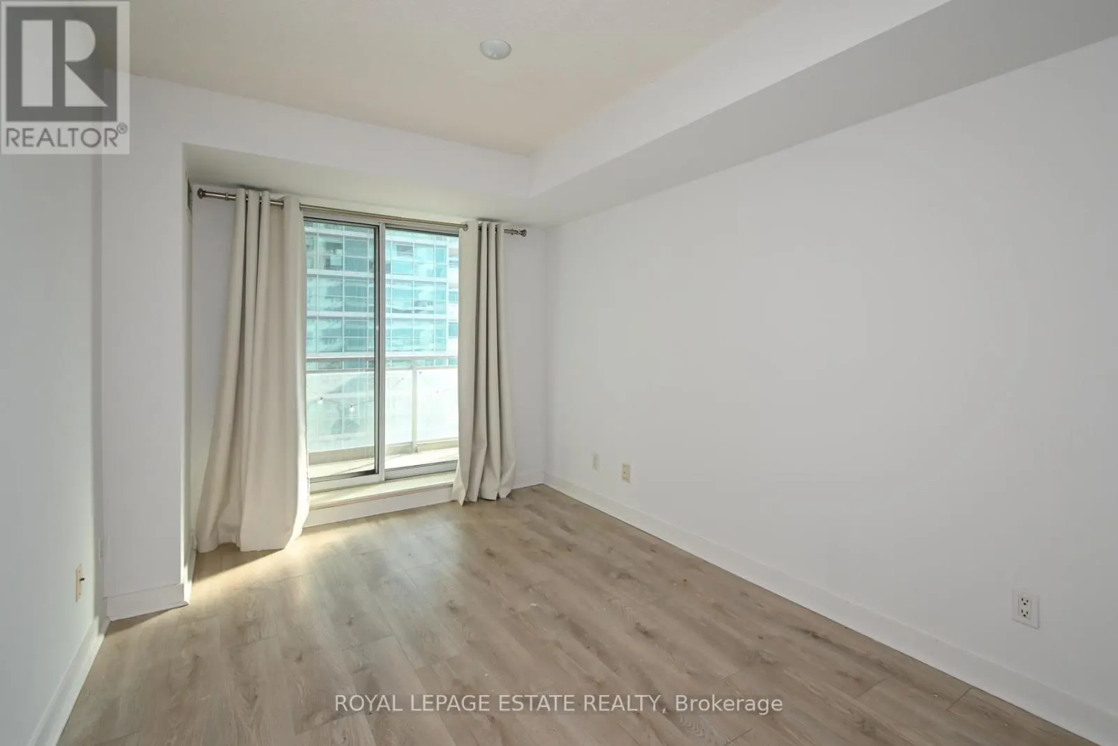1412 - 50 LYNN WILLIAMS STREET