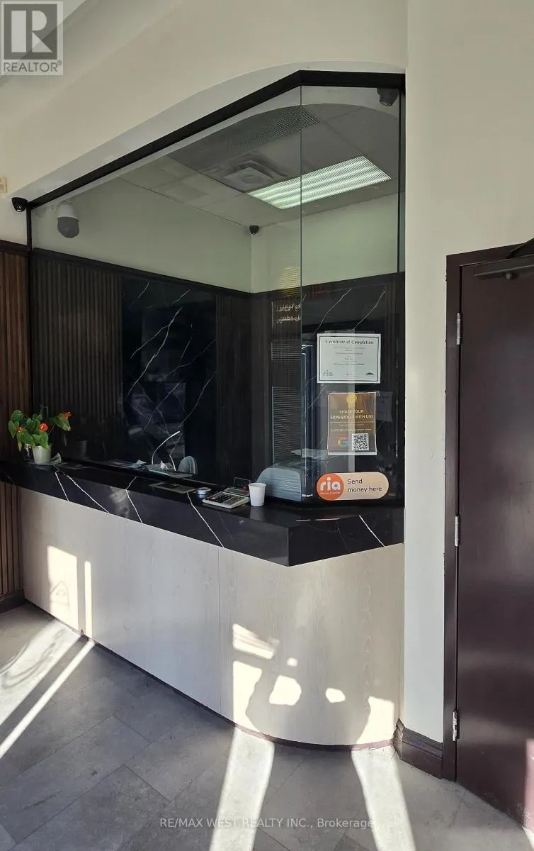 107 - 250 SHEPPARD AVENUE E