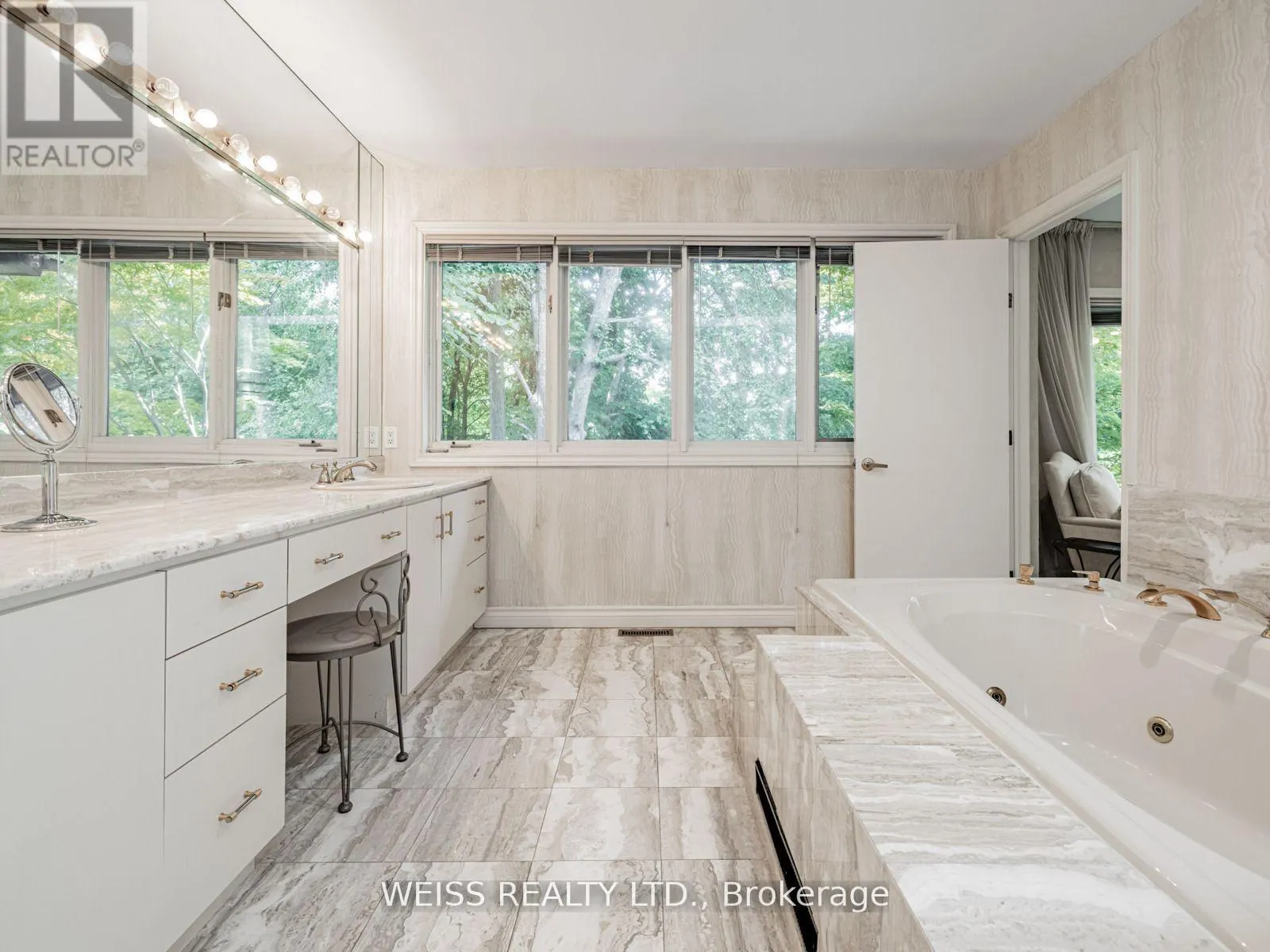14 NORTHMOUNT AVENUE