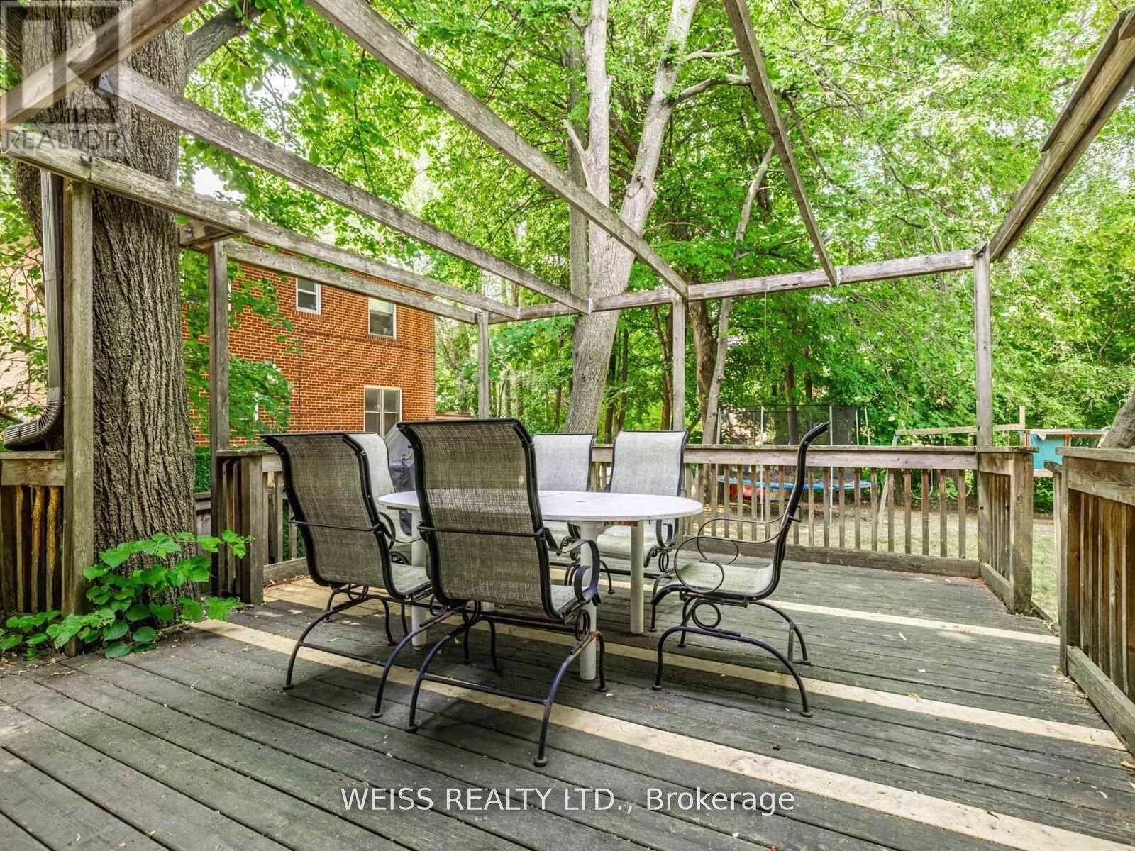 14 NORTHMOUNT AVENUE