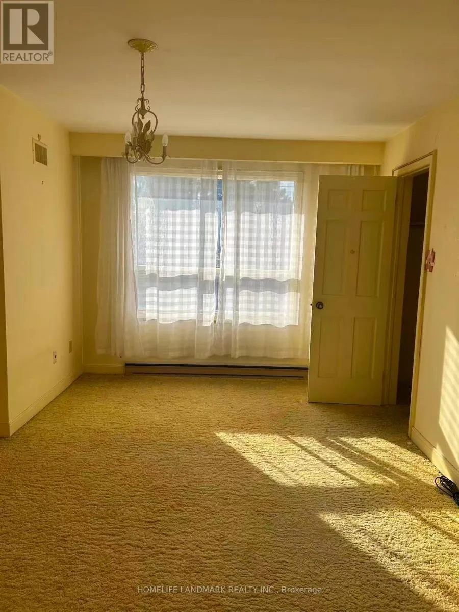 2 ROYAL OAK DRIVE
