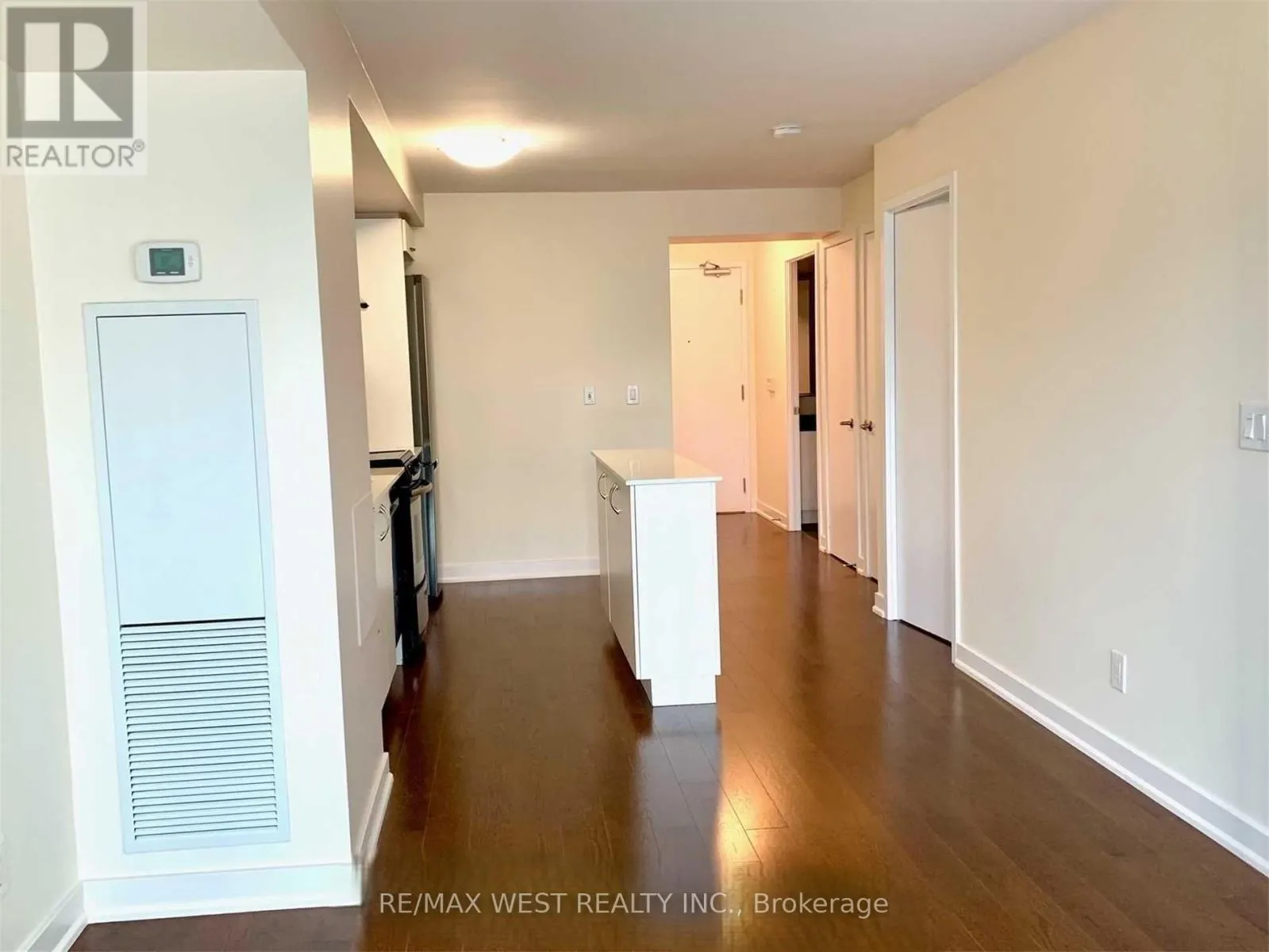 1007 - 320 RICHMOND STREET E