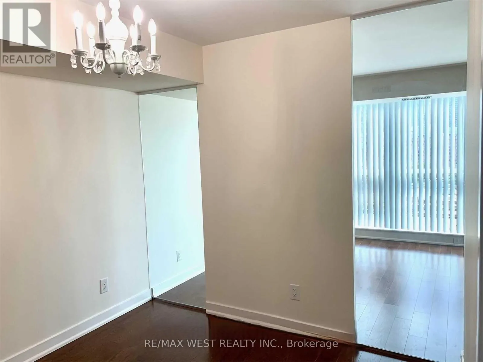 1007 - 320 RICHMOND STREET E