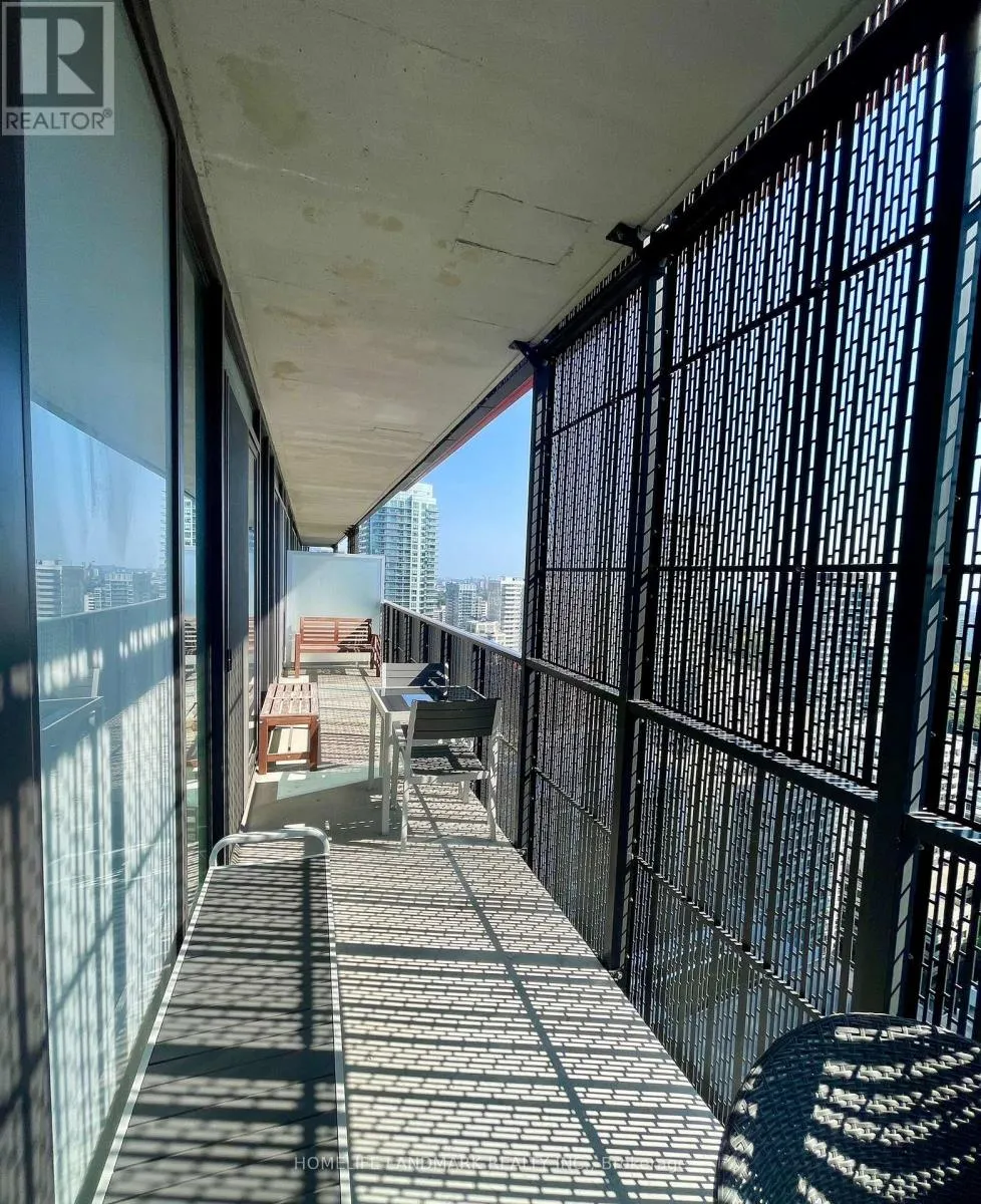 2302 - 8 EGLINTON AVENUE E
