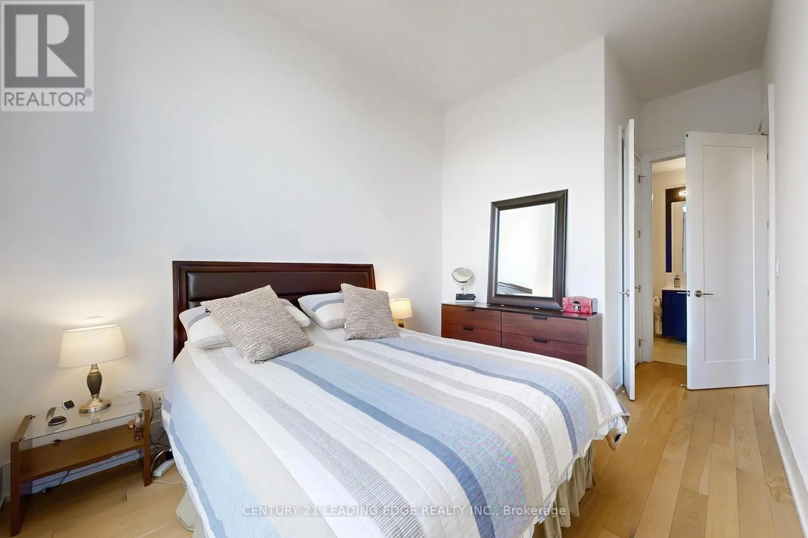 115 - 25 ADRA GRADO WAY