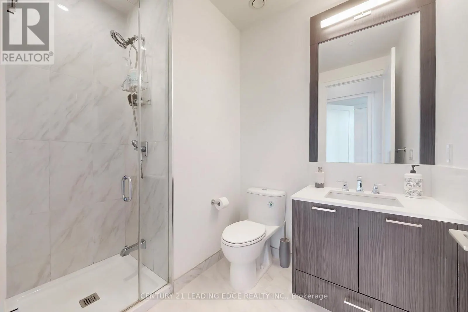 115 - 25 ADRA GRADO WAY