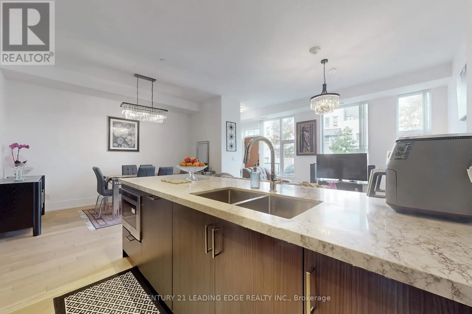 115 - 25 ADRA GRADO WAY
