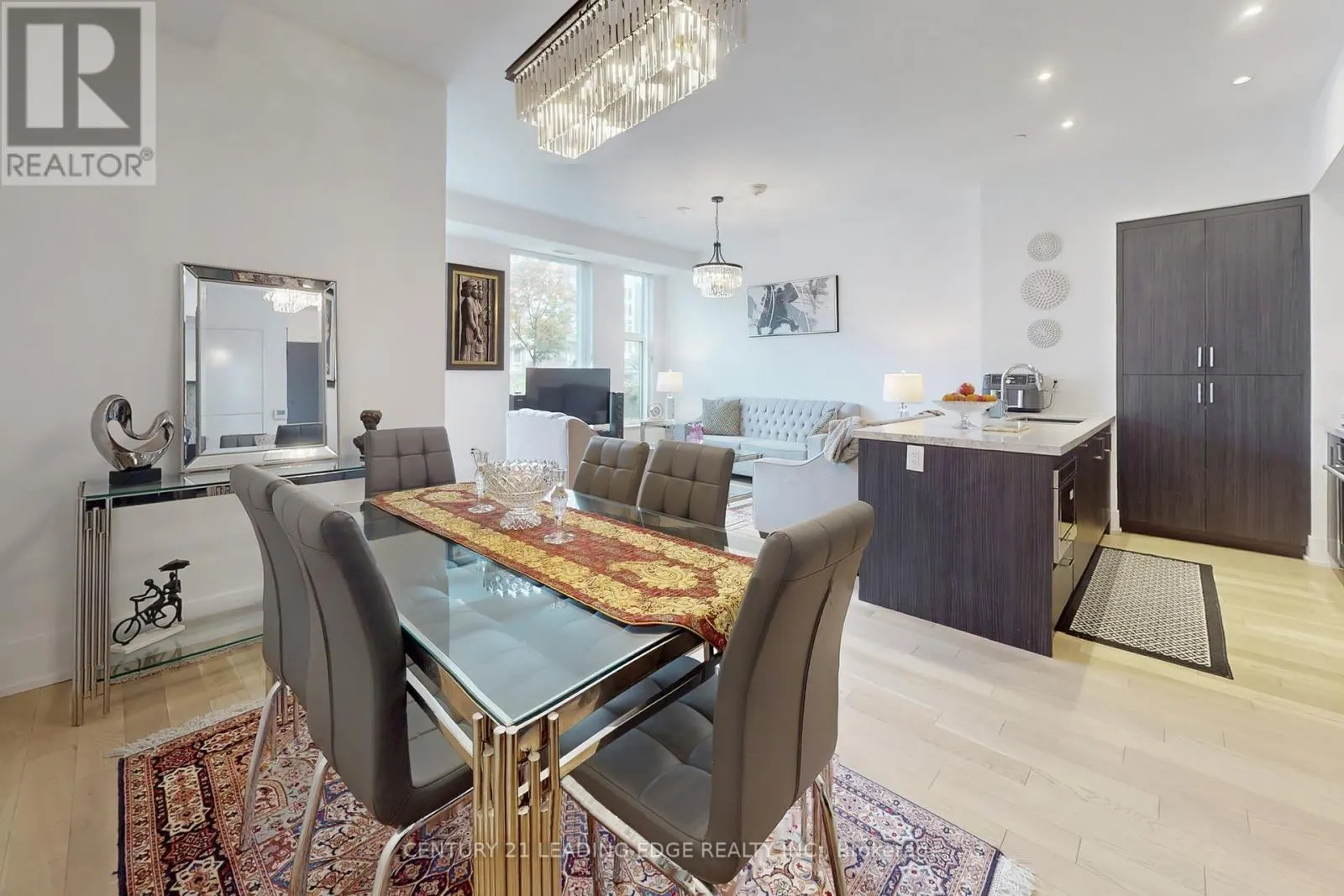 115 - 25 ADRA GRADO WAY