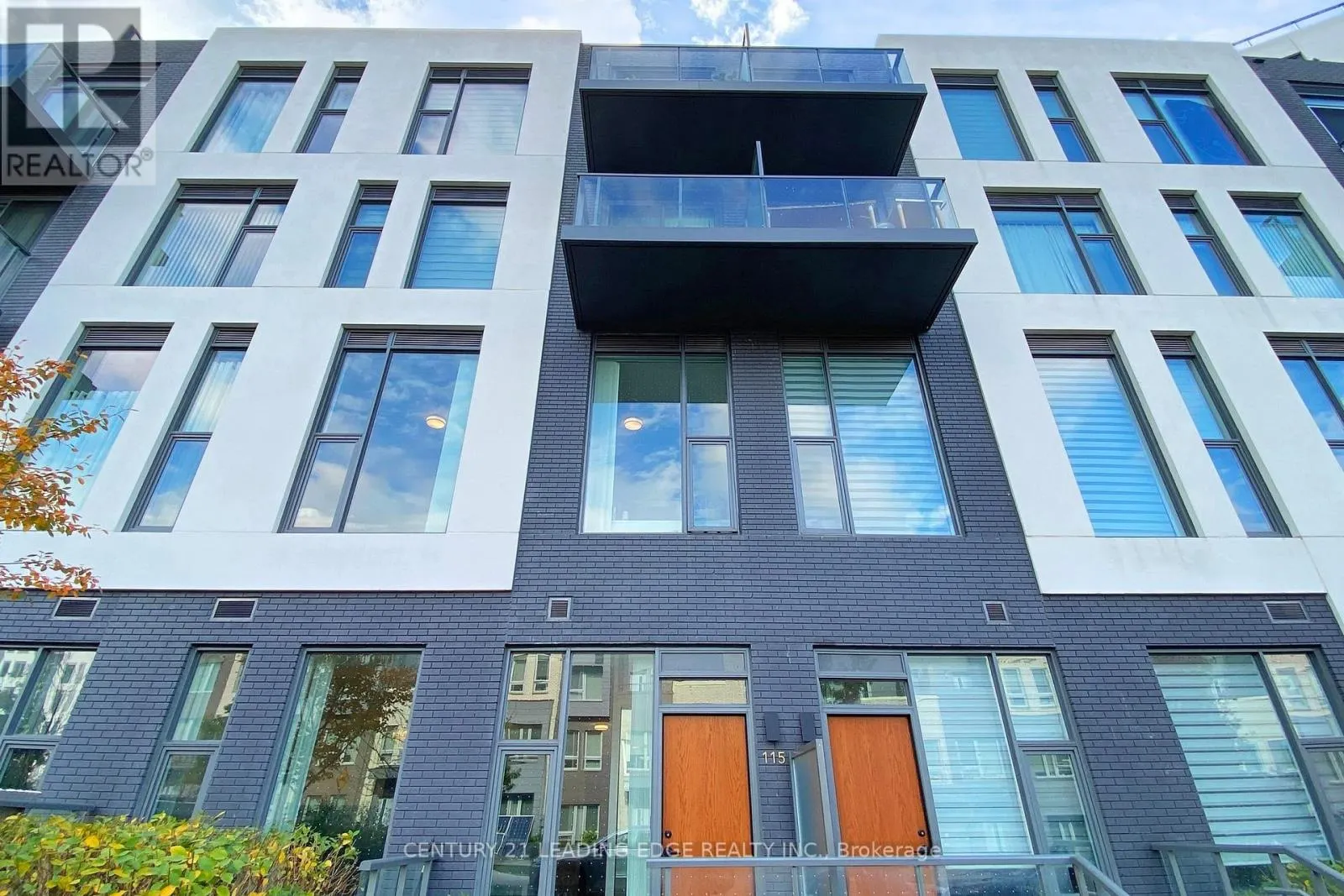 115 - 25 ADRA GRADO WAY