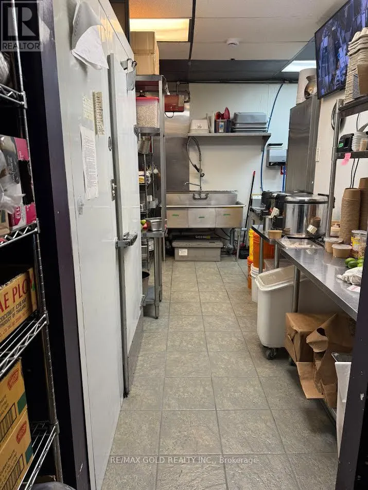 791 KING STREET W