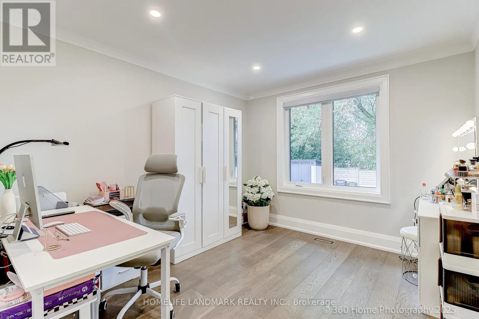 24 EVANSTON DRIVE