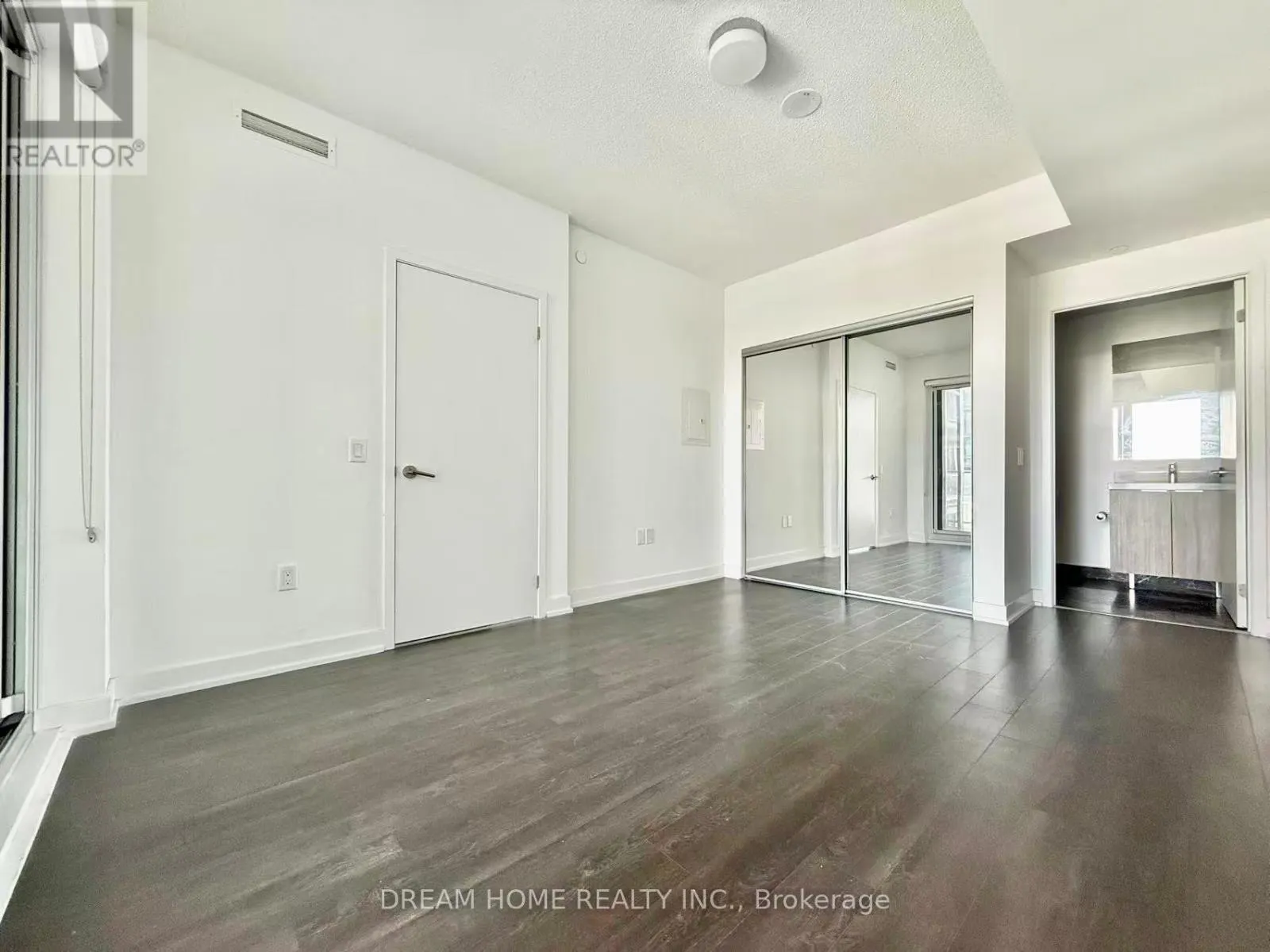 403 - 50 O'NEILL ROAD