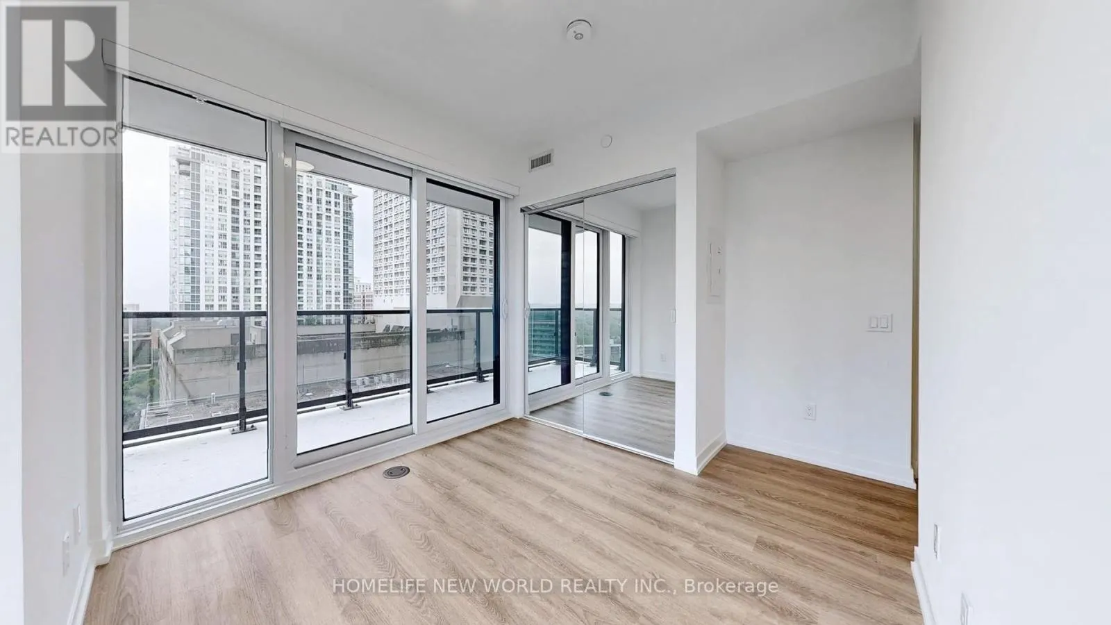 1908 - 771 YONGE STREET