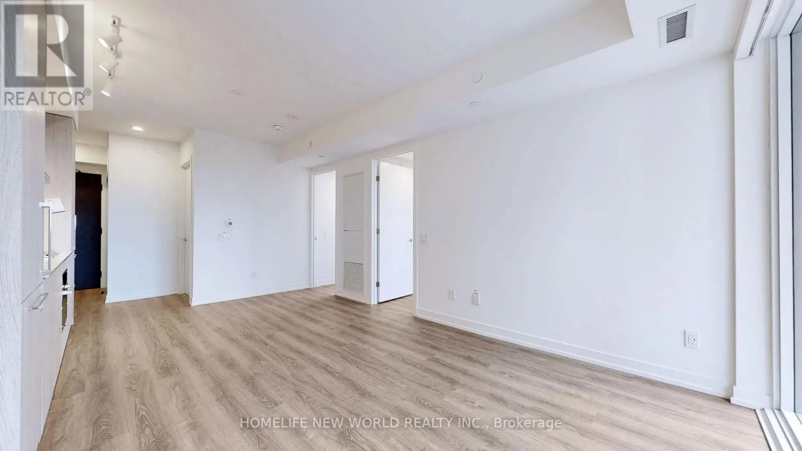 1908 - 771 YONGE STREET