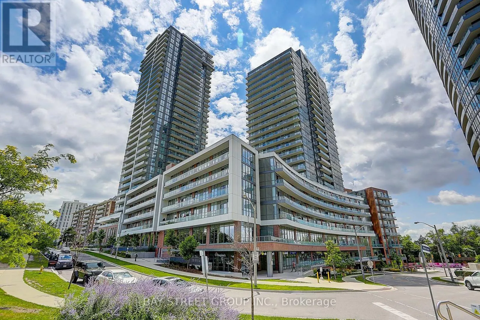 1606 - 32 FOREST MANOR ROAD