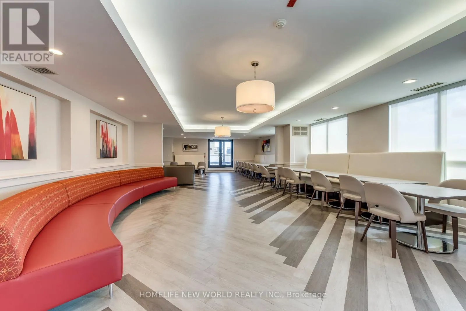 531 - 650 SHEPPARD AVENUE E