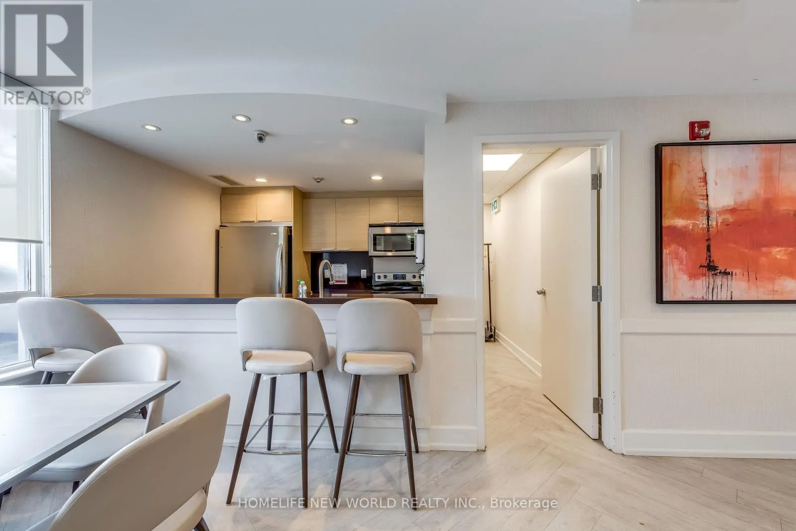 531 - 650 SHEPPARD AVENUE E