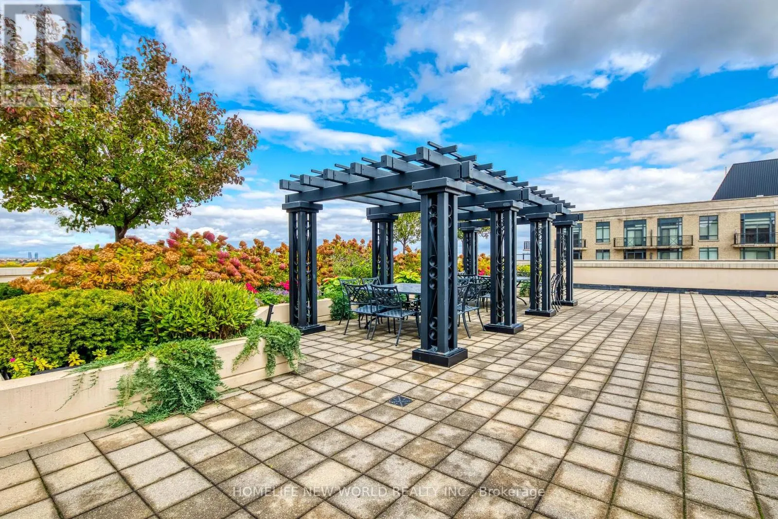 531 - 650 SHEPPARD AVENUE E