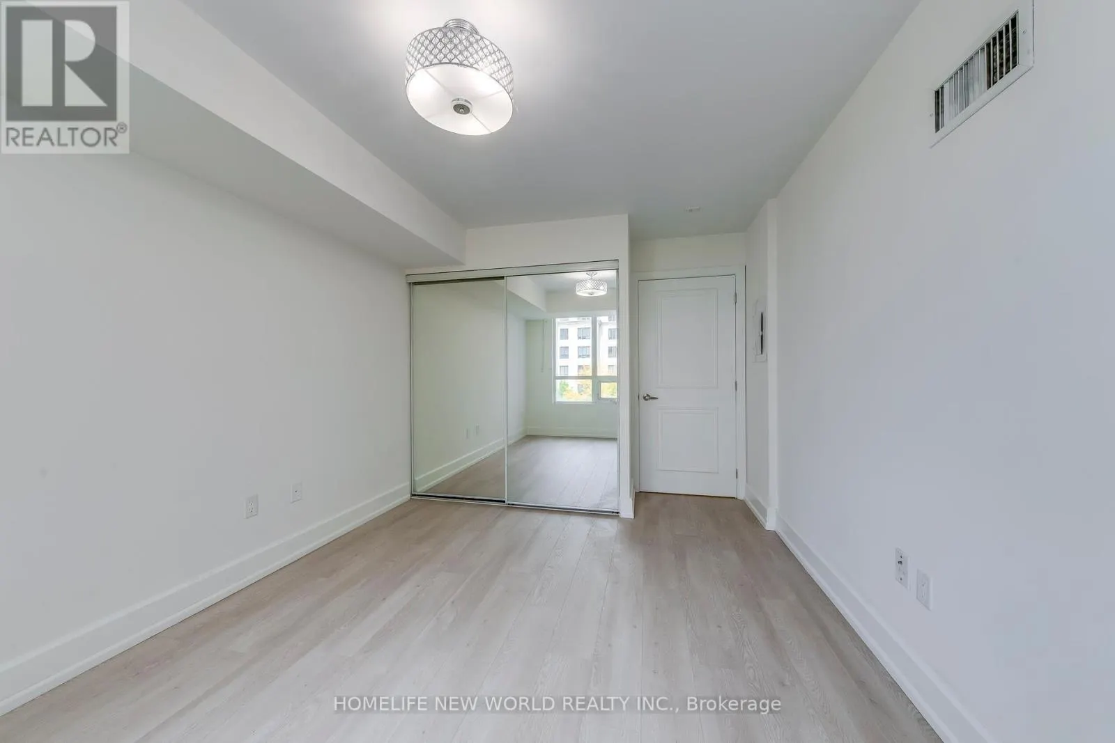 531 - 650 SHEPPARD AVENUE E