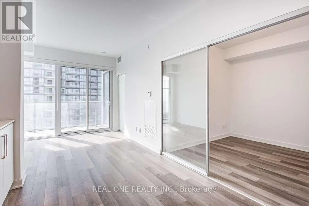 2210 - 5180 YONGE STREET