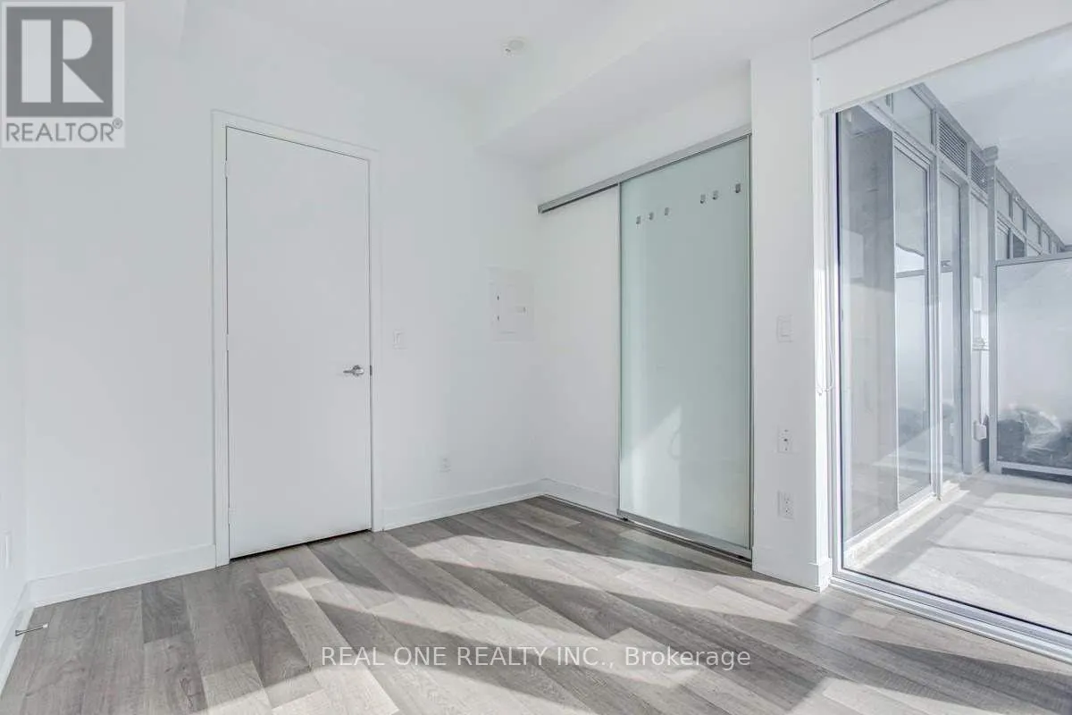 2210 - 5180 YONGE STREET
