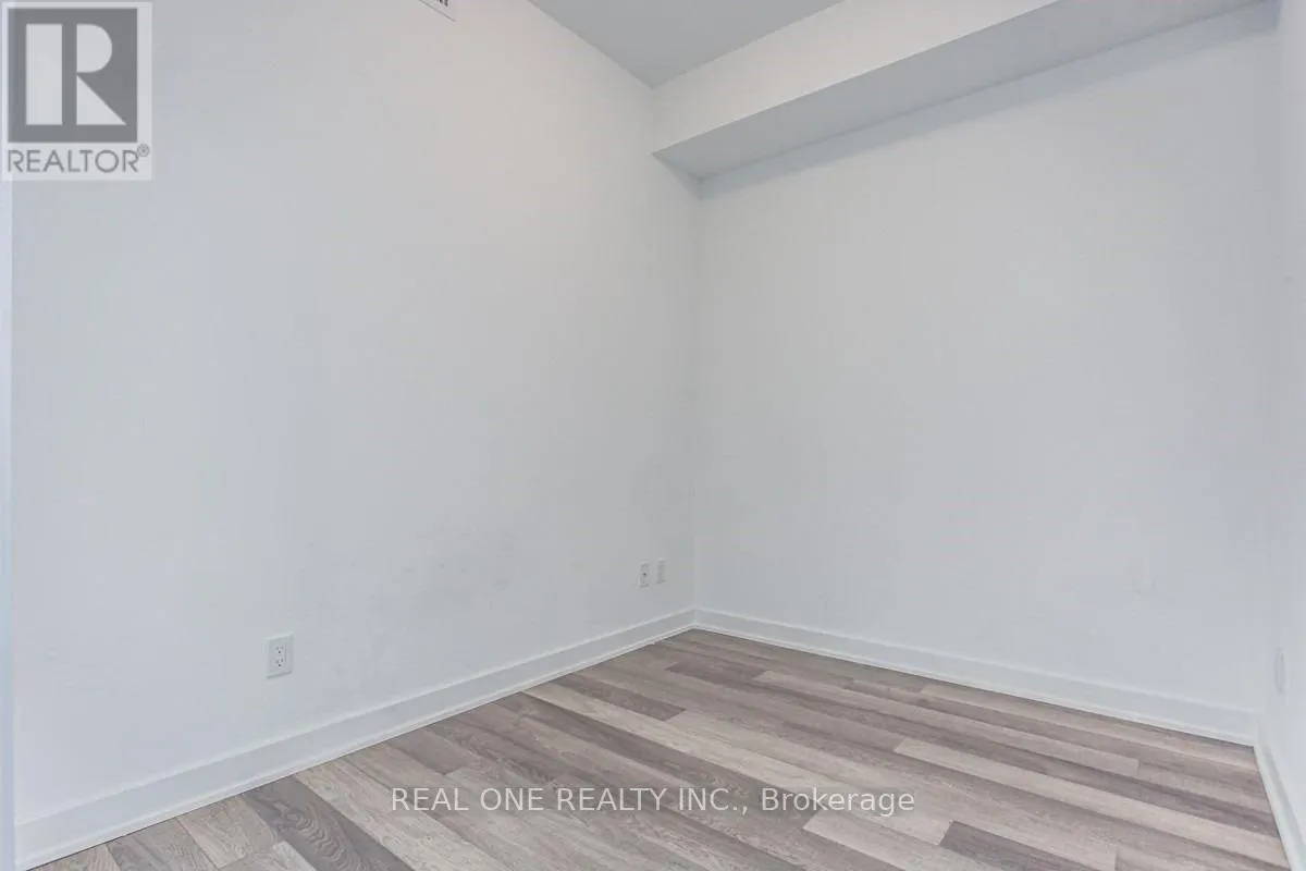 2210 - 5180 YONGE STREET