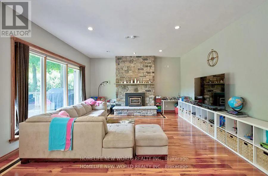 7 SULGRAVE CRESCENT