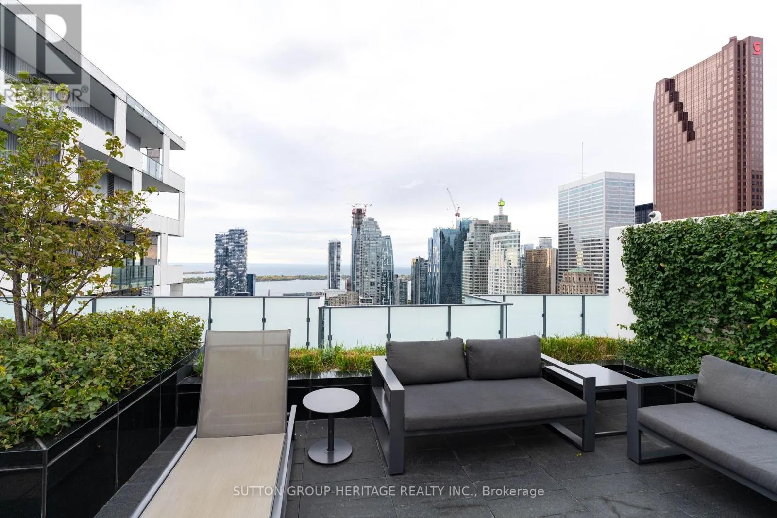 4006 - 20 LOMBARD STREET