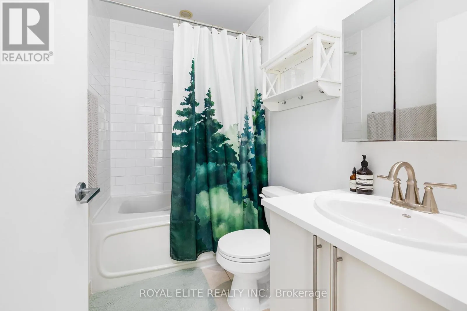 307 - 218 KING STREET E