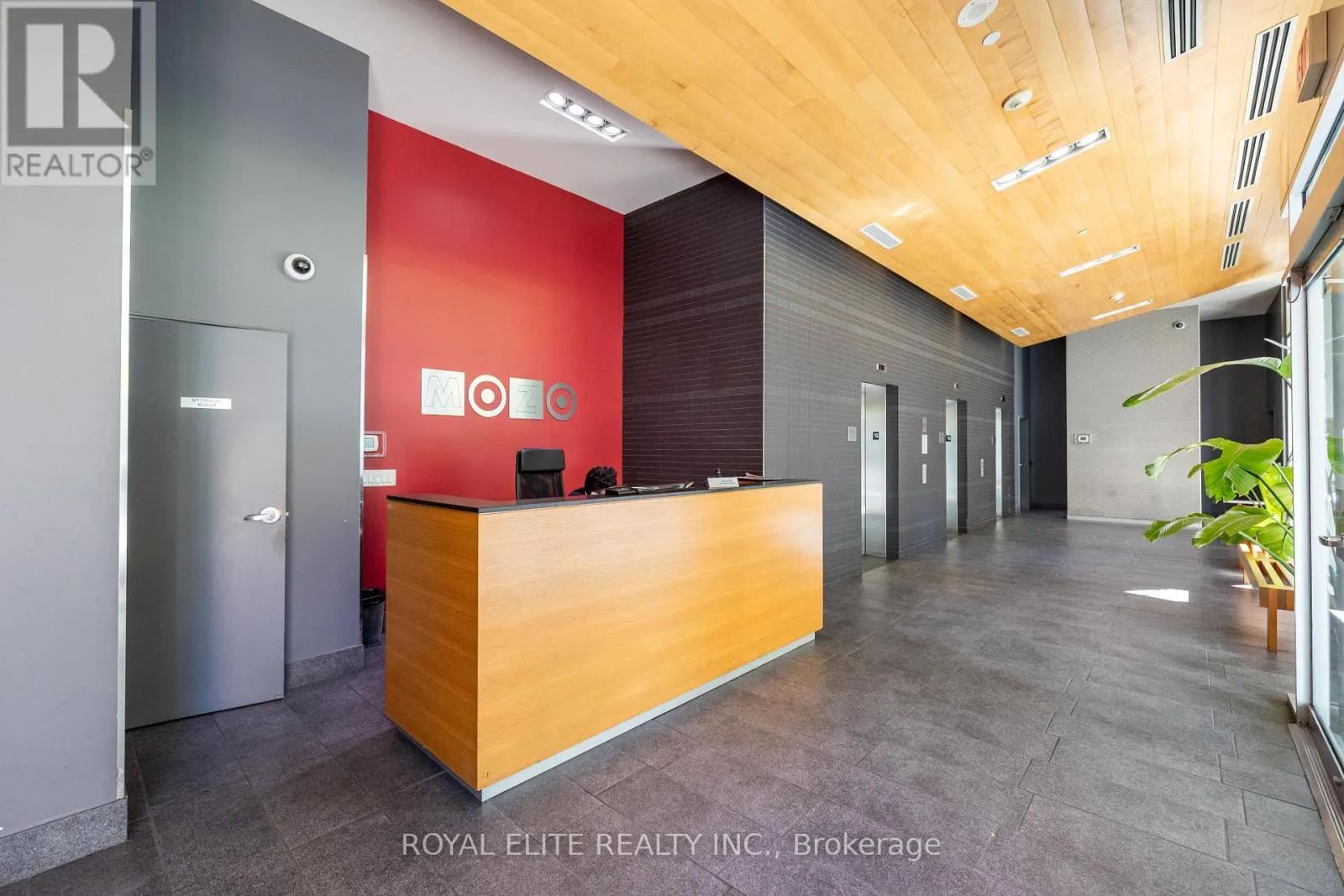 307 - 218 KING STREET E