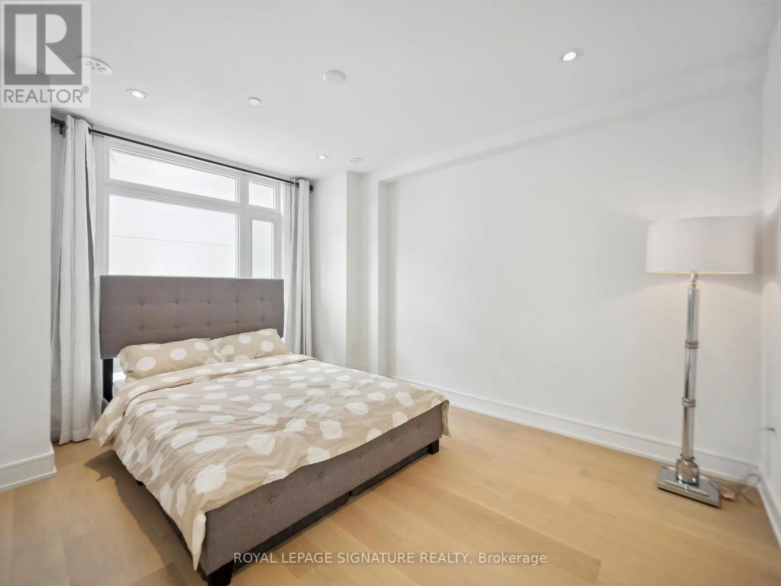 1 FLAX FIELD LANE