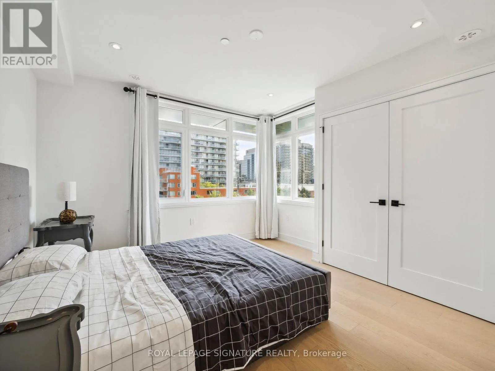 1 FLAX FIELD LANE