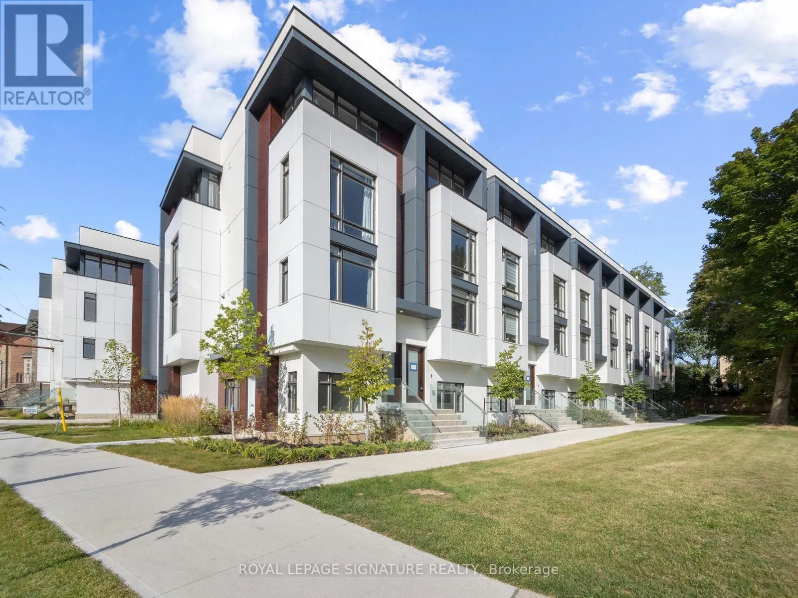1 FLAX FIELD LANE